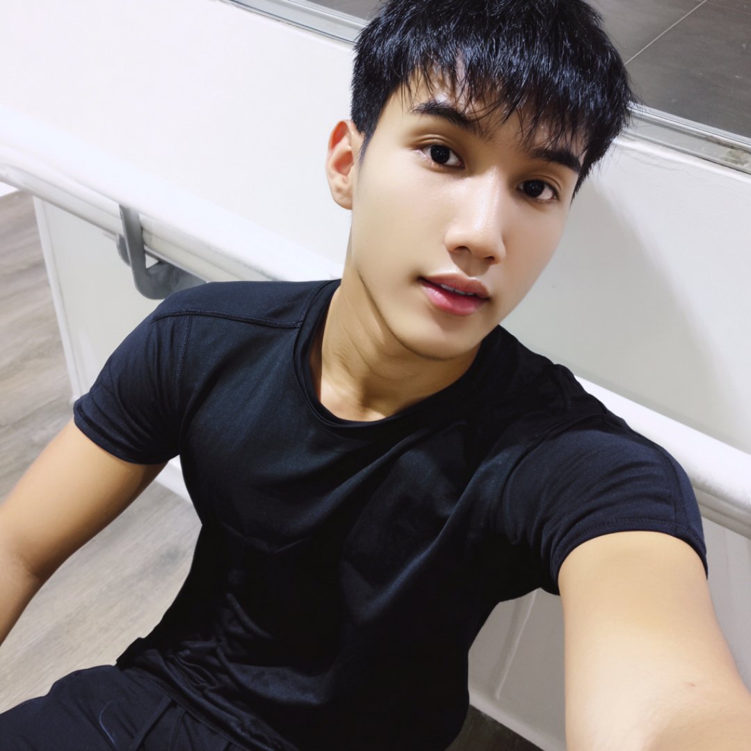 แค่อยากมีคนคอยอยู่ข้างๆในไทม์ไลน์...แค่นั้นเลย 😌