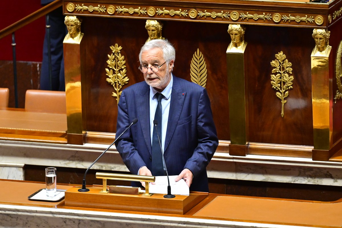 frebsamen's tweet image. Merci à la représentation nationale qui vient d’adopter notre proposition, portée avec les rapporteurs @SDelautrette @didierlegac et @VSpillebout  de créer un statut de l’élu local dans la loi !   

Les droits des élus sont ainsi reconnus. On avance ! #Statutdelélu #CollTerr