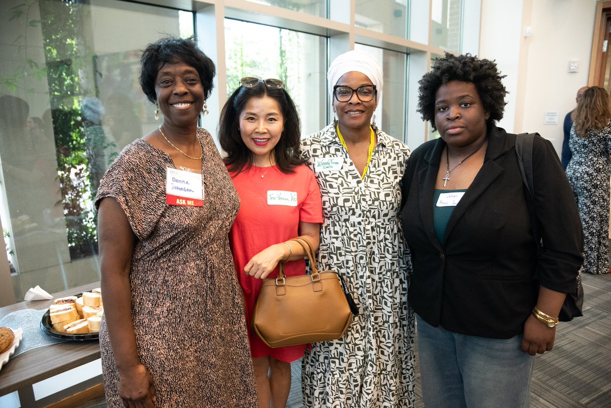 GNOFoundation's tweet image. On June 25, @EPNOla, a program of the @GNOFoundation designed to inspire and educate our region’s next generation of philanthropists, kicked off recruitment for its 2025 cohort with a summer social.
EPNO alumni, past grantees, and prospective EPNO class members joined to learn…