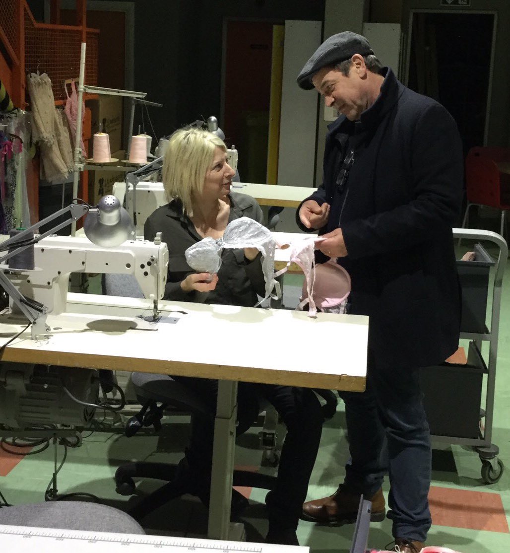 Rachel_Doyle72's tweet photo. @EveSukiEE @ConversationStr The BEST #soapweek moment ever bar non is when Richard Hawley gave me my own personal tour of the Coronation Street set and Props department #Corrie #CoronationStreet #JohnnyConnor @itvcorrie https://t.co/AkMjSQzW31