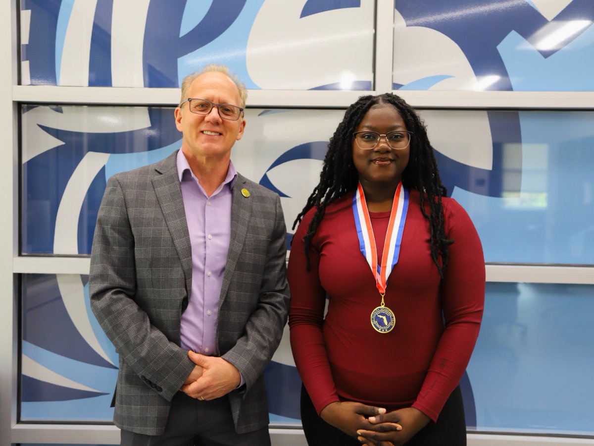 SJRState's tweet image. Congratulations to Matcha and Edmund for being named to the Phi Theta Kappa All-Florida Academic Team! 🎉 This honor recognizes students who stand out for leadership, their hard work in the classroom, and community involvement.
#SJRState #SJRStateProud