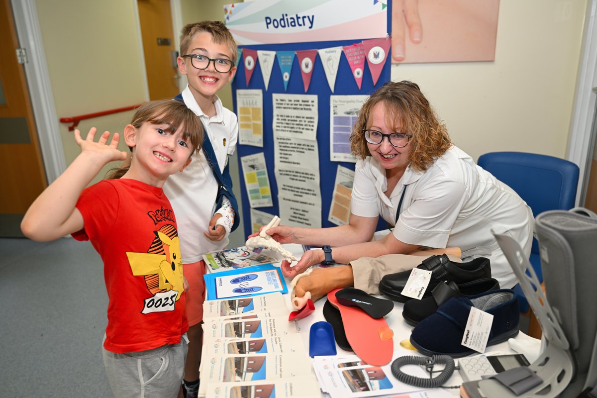 RoyalSurrey's tweet image. Shout out to all our brilliant teams who took part in our Community Open Day and thank you to everyone who came along to join us!
We’d love to hear what you thought of the day, let us know using our feedback form: surveymonkey.com/r/3FBC8WC
#RoyalSurrey #CommunityOpenDay #NHS