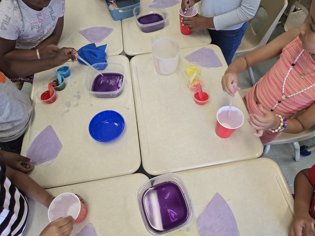 TCDSB Summer Learning (@tcdsbsummerlrn) on Twitter photo Thank you, scientist Jaqueline for teaching us all about colors at our St. Jane Frances site. <a href="/Sci_in_School/">Scientists in School</a> <a href="/MorassuttiS/">Sandra Morassutti</a> <a href="/TCDSB/">Toronto Catholic District School Board</a> #experientiallearning #TCDSBslp2025 Thank you, scientist Jaqueline for teaching us all about colors at our St. Jane Frances site. <a href="/Sci_in_School/">Scientists in School</a> <a href="/MorassuttiS/">Sandra Morassutti</a> <a href="/TCDSB/">Toronto Catholic District School Board</a> #experientiallearning #TCDSBslp2025