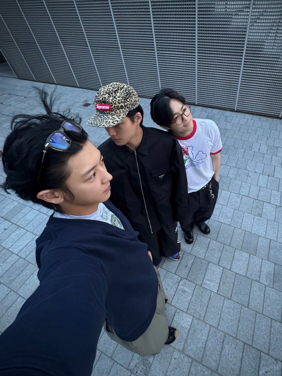 cyhourly's tweet image. 🍒🐰🐻 #CHANYEOL #찬열 #박찬열