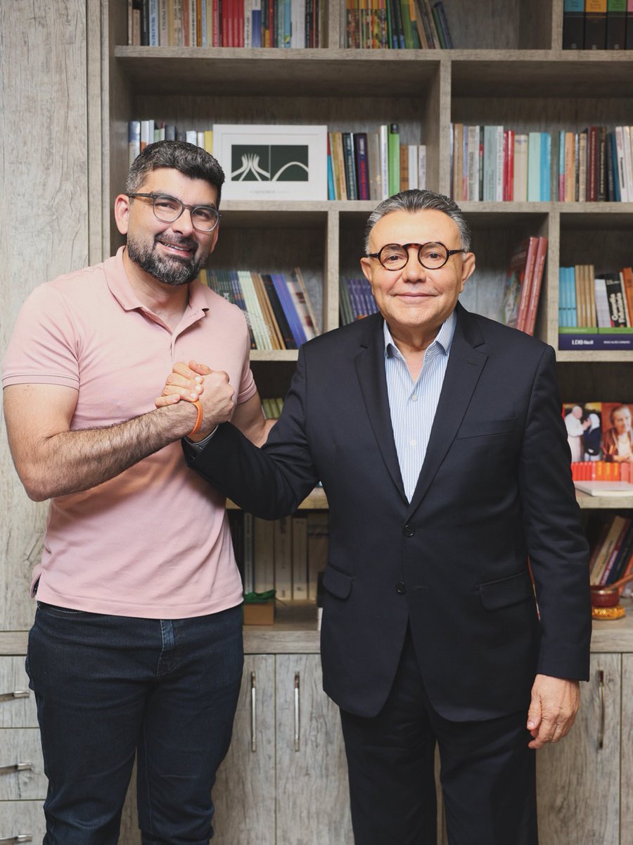 Recebi hoje a visita do presidente estadual do <a href="/psbpara/">PSB Pará</a> para uma conversa sobre as perspectivas eleitorais no Pará em 2026, ano em que <a href="/doutordanielpa/">Dr. Daniel Santos</a> disputará o governo do estado. O encontro também foi uma oportunidade para dialogar sobre os desafios estruturais enfrentados