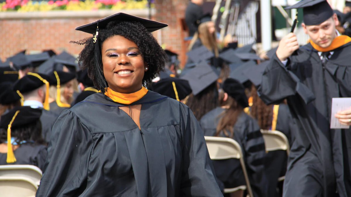 QuinnipiacU's tweet image. "It made me want to become a physician even more and change the quality of care for the underrepresented for the better."
Gap-year master’s in biomedical sciences charts Sydney Wisdom's, BMS ’23 path for a future in medicine: go.qu.edu/Wisdom24