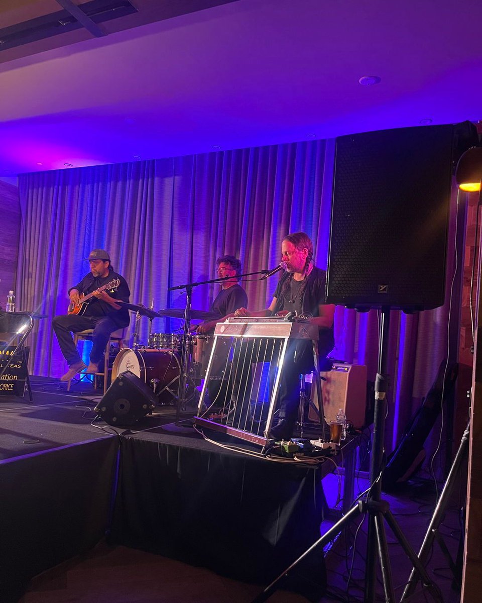 Our Parasource PS12P cabinets excel as both front-of-house speakers and stage monitors. 

<a href="/RnRRAustin/">Rock n Roll Rentals</a>   #livesound #soundengineer
