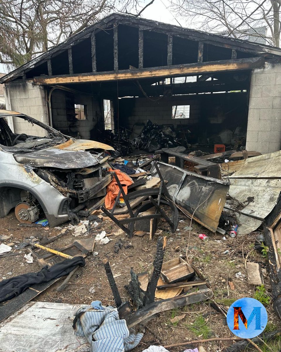 Waymakersohio's tweet photo. ❓ QUIZ TIME: Can you guess what caused these damages—fire, water, or storm?

#emergencyrestoration #emergencyfire #emergencywater #moldremediation #homerestoration #columbusemergency #ohiorestoration #waymakersrestoration #columbushomerestoration #fire #water #mold https://t.co/l4yVsnO0PQ