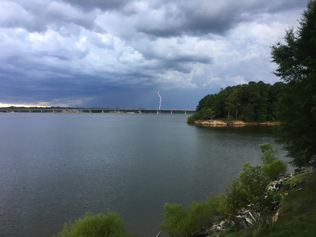 You can never be too prepared when you're hiking or camping, especially with unpredictable summer thunderstorms. ⛈️ Do you know what to do if severe weather breaks out while you're enjoying the outdoors? Be weather-wise with these 5 tips: dcr.virginia.gov/state-parks/bl…