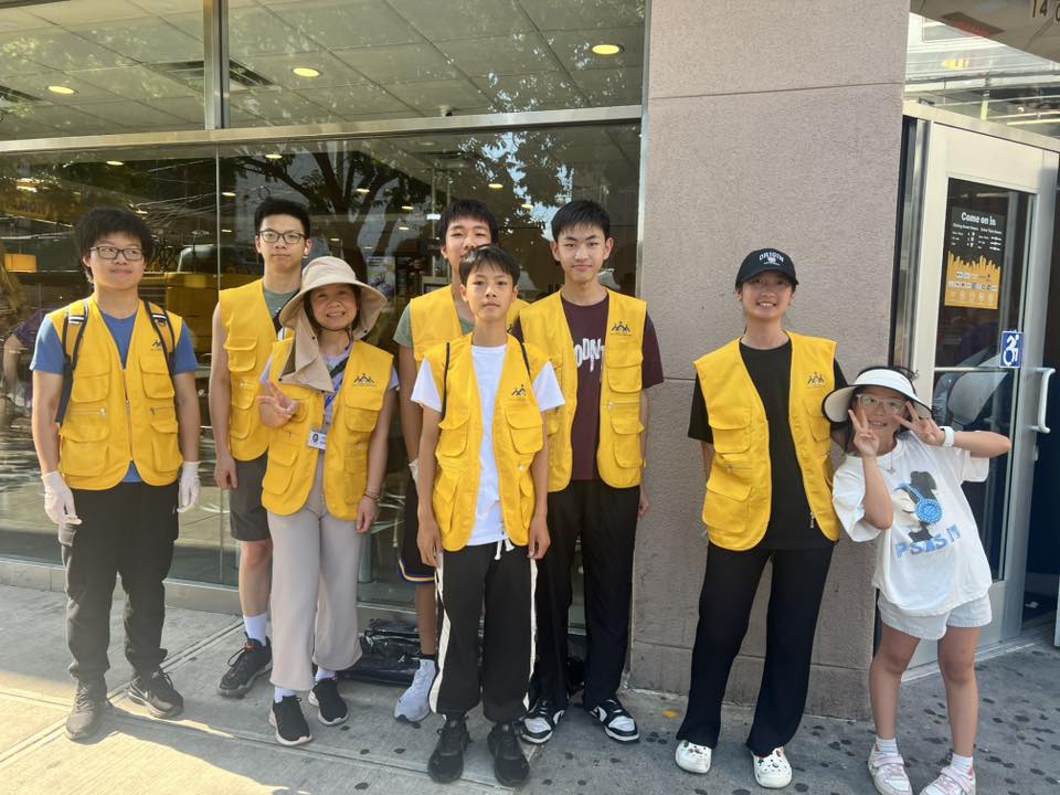 pcra_nyc's tweet image. We teamed up with @HCS_Homecrest to clean the sidewalks in Coney Island! It was a hot, sunny day, but our amazing volunteers showed up to beautify the community together! Thank you to Councilman @JustinBrannan for his support!
#pcranyc #nonprofitorganization #nonprofit #newyork