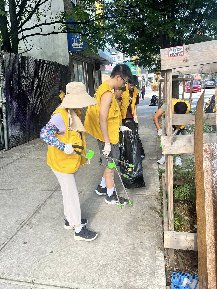 pcra_nyc's tweet image. We teamed up with @HCS_Homecrest to clean the sidewalks in Coney Island! It was a hot, sunny day, but our amazing volunteers showed up to beautify the community together! Thank you to Councilman @JustinBrannan for his support!
#pcranyc #nonprofitorganization #nonprofit #newyork