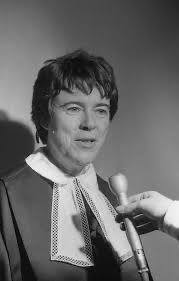 “Since the judicial system exists only for them, and because of them, the citizens of this country must know and understand that towards which they pay so much money. After all…the public has a right to expect a fair return on its investment”.
Justice L’Heureux-Dubé, Alta L Rev