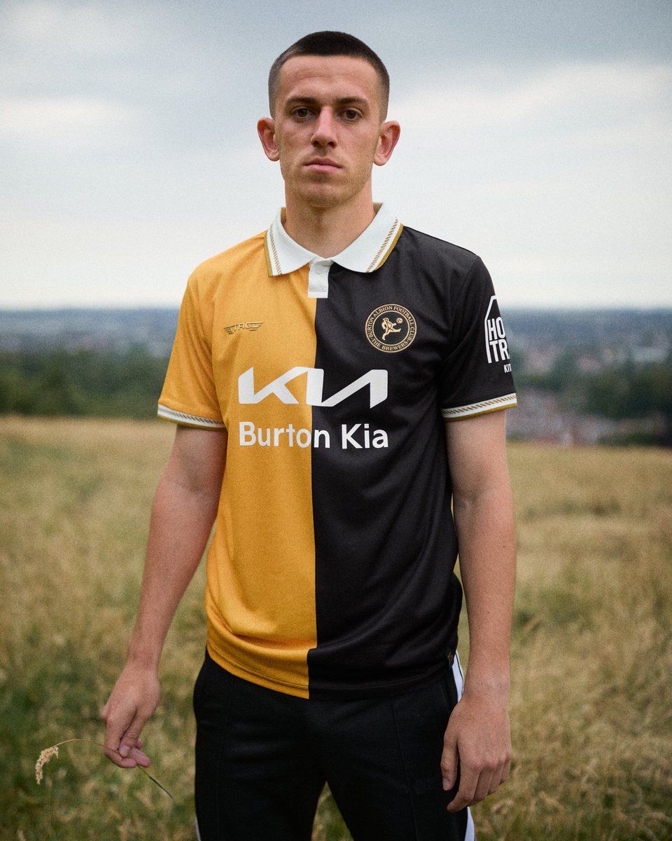 English League One side Burton Albion, known as the brewers, have unveiled a new club crest just in time to their 7th anniversary. 

And although it is another roundel I think its great! A massive improvement anf still with the old brewer kicking the ball. Love it!
#brewers