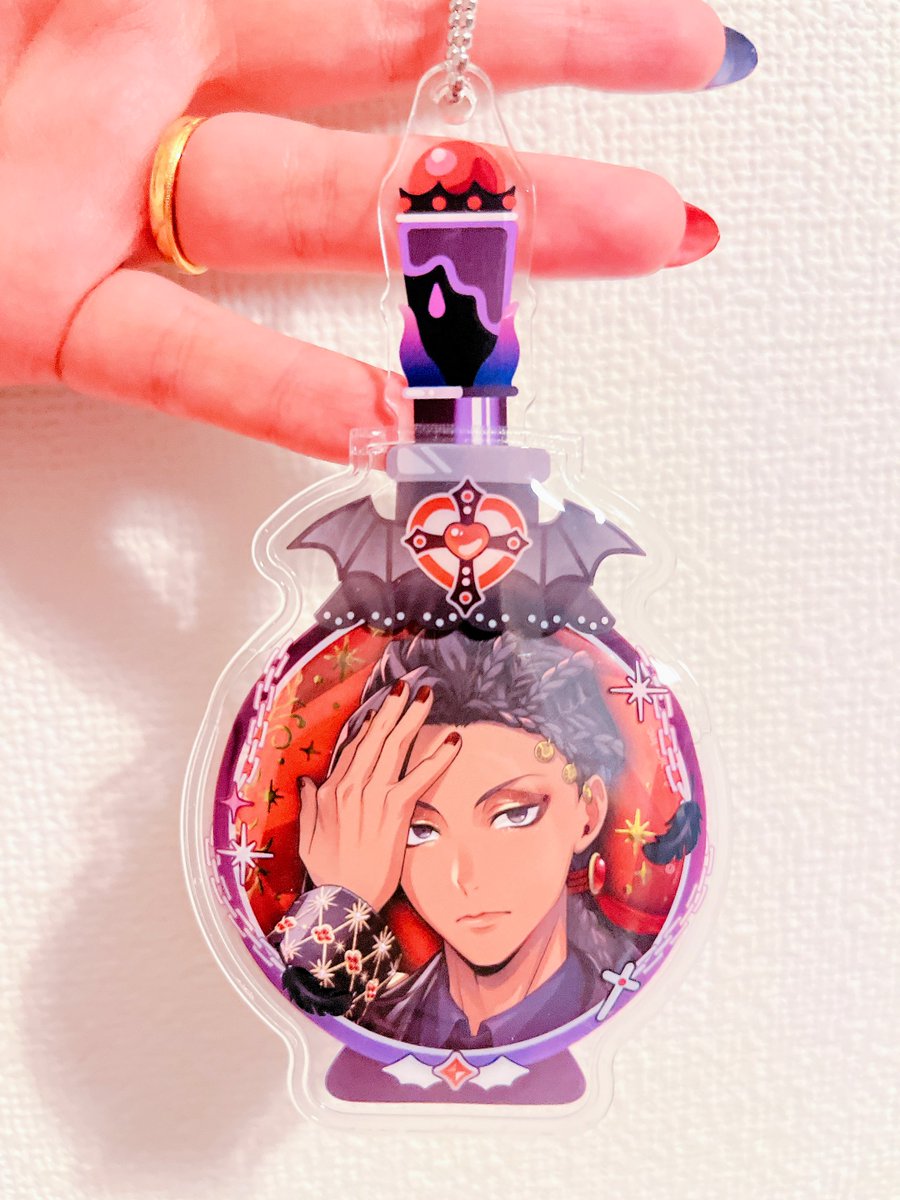 𝙹𝙴𝙽𝙽𝙸𝙴 (@__j_e_n_n_i_e_) on Twitter photo 興味本位で買ったセリアの香水瓶柄の缶バカバー、思った以上に可愛い❣️ 興味本位で買ったセリアの香水瓶柄の缶バカバー、思った以上に可愛い❣️