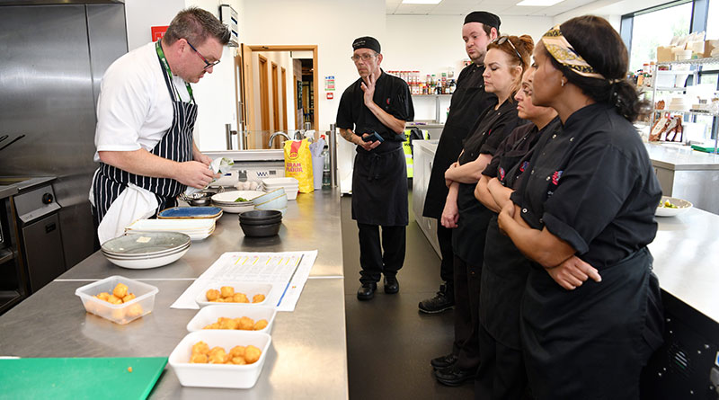 Budding Chefs Compete In ‘Cook Off’ As Part Of Oakland Care’s Chef Academy thecareruk.com/budding-chefs-… #Care #Care_Homes #Care_Staff #Catering_For_Care
