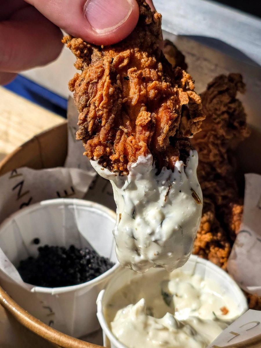 Barnaclelpool's tweet image. Pop in and see us for some classic Barnacle Street Food by @thealbertdock 🤩
Come see us from 10am Tues-Sat and treat yourself to locally sourced dishes, created specially for our home 🌊
#liverpoolfood #liverpoolrestaurants #thealbertdock #foodie