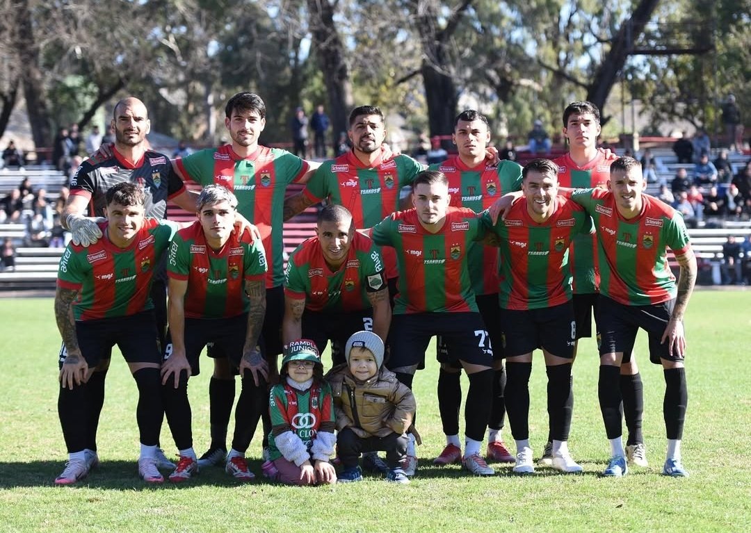 Gran preocupación en la dirigencia de Rampla Juniors por adeudos en los salarios con 
jugadores y entrenadores de juveniles. A eso se le suma los 6 meses que el Picapiedra está sin jugar en el Olímpico. Los socios juntan firmas para pedir asamblea y pedir explicaciones a la SAD.