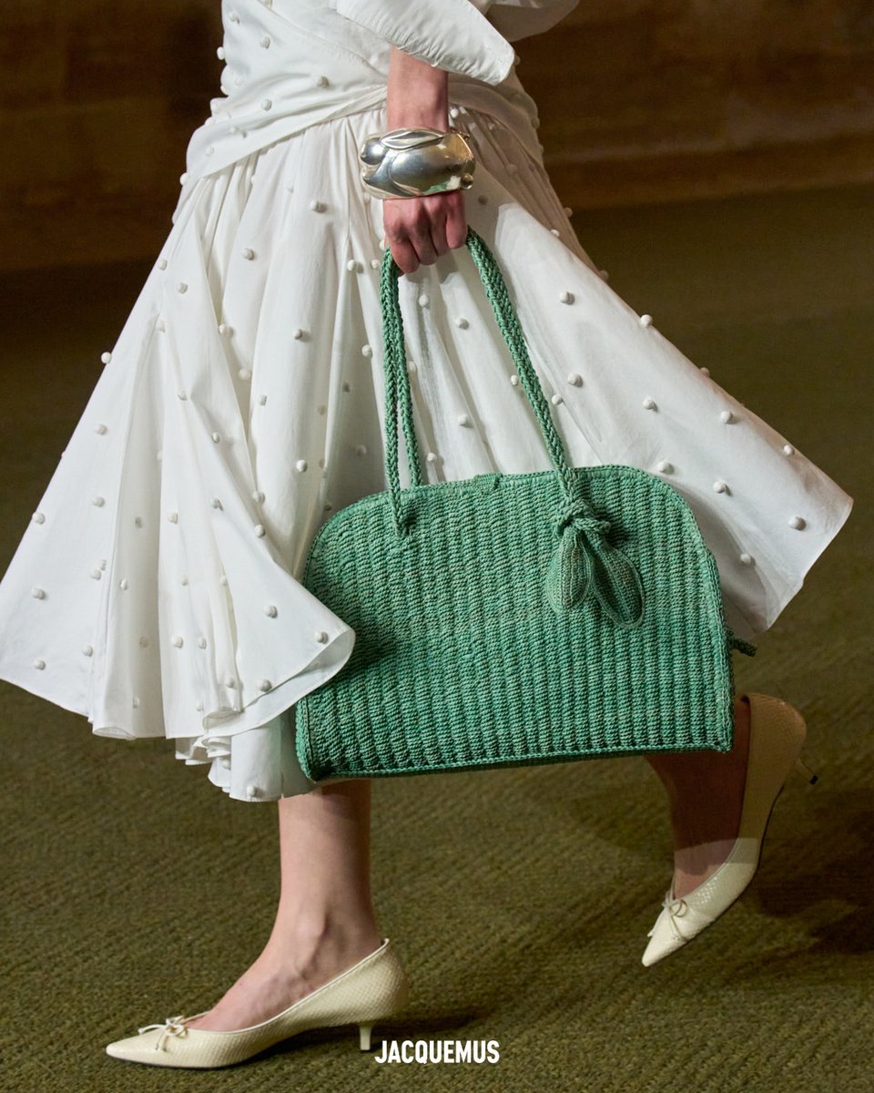 The Turismo bag in mint raphia,
from "Le Paysan" show