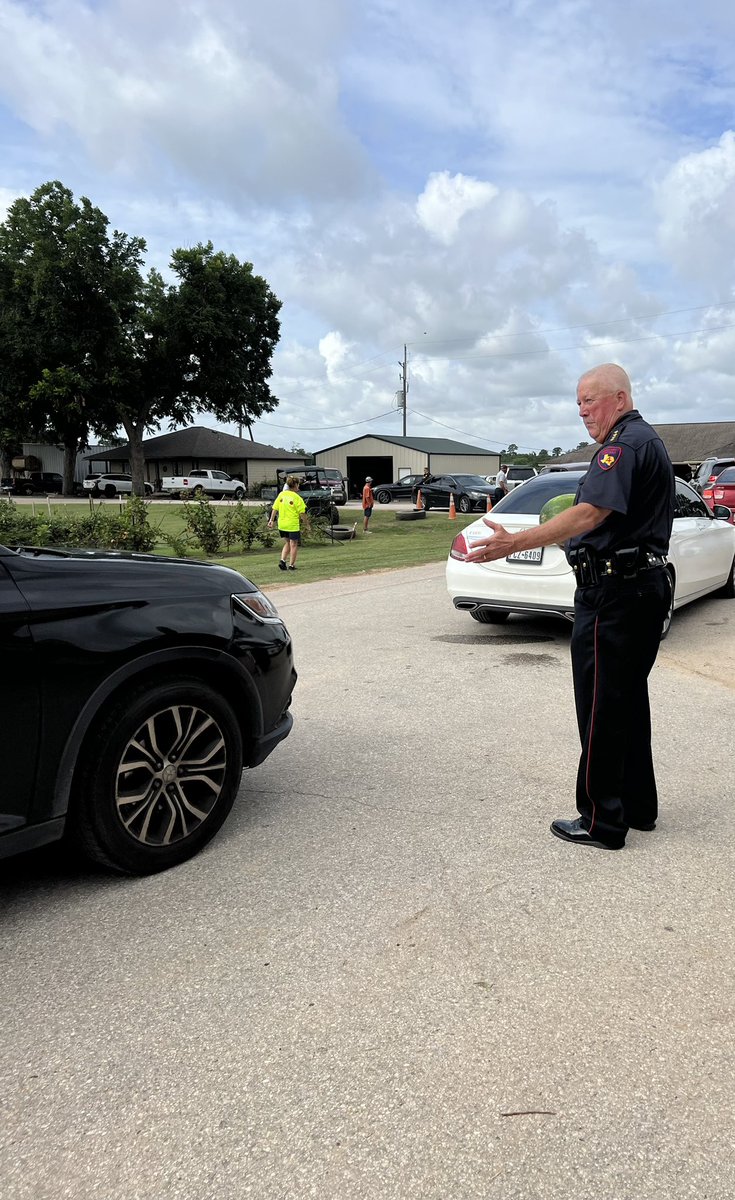 Pct4Constable's tweet image. 🍉 COME GET YOUR FREE WATERMELON! WE ARE STILL HERE!  

Freshly picked and sweeter than ever — the Annual Free Watermelon Giveaway with Constable Mark Herman is happening TODAY, July 9th til supplies last at Atkinson Farms Produce (3217 Spring Cypress Road)!