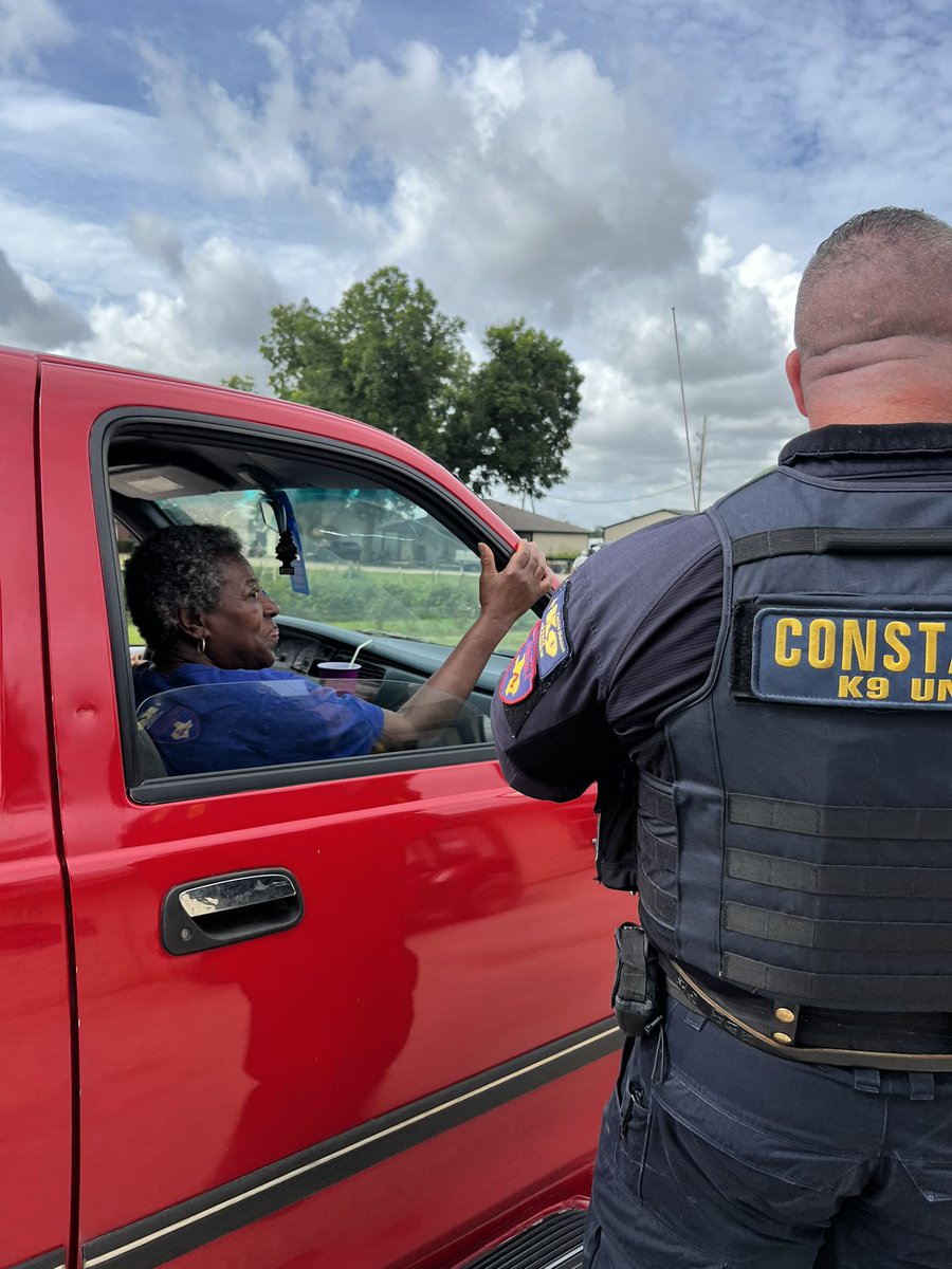 Pct4Constable's tweet image. 🍉 COME GET YOUR FREE WATERMELON! WE ARE STILL HERE!  

Freshly picked and sweeter than ever — the Annual Free Watermelon Giveaway with Constable Mark Herman is happening TODAY, July 9th til supplies last at Atkinson Farms Produce (3217 Spring Cypress Road)!