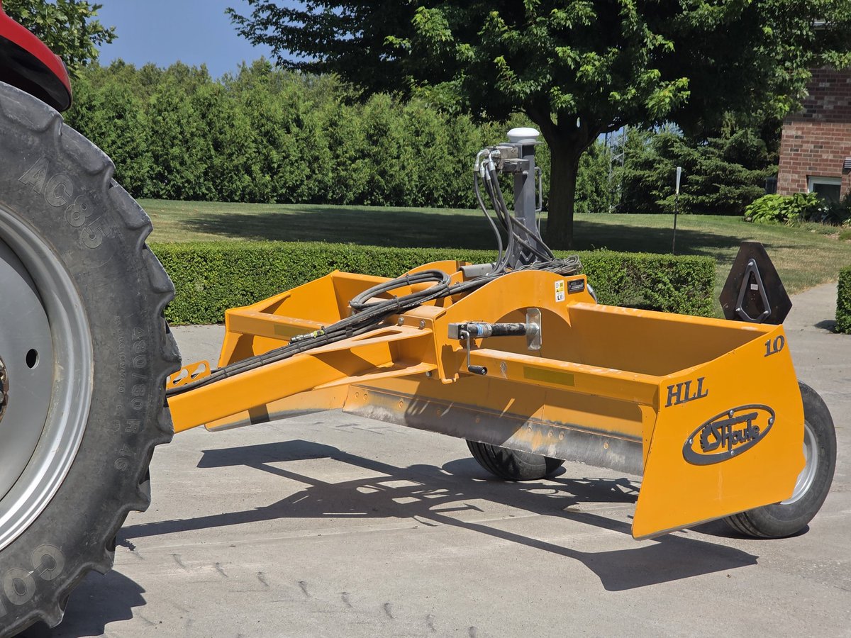 Setting up the SHoule HLL-10 blade for post-wheat water management.
💧 Precision grade control
🚜 Built tough for heavy clay
🌾 Drainage starts the moment harvest ends.
#WaterManagement #SHouleBlade #PostHarvestPrep #AgTech #GPSOntario