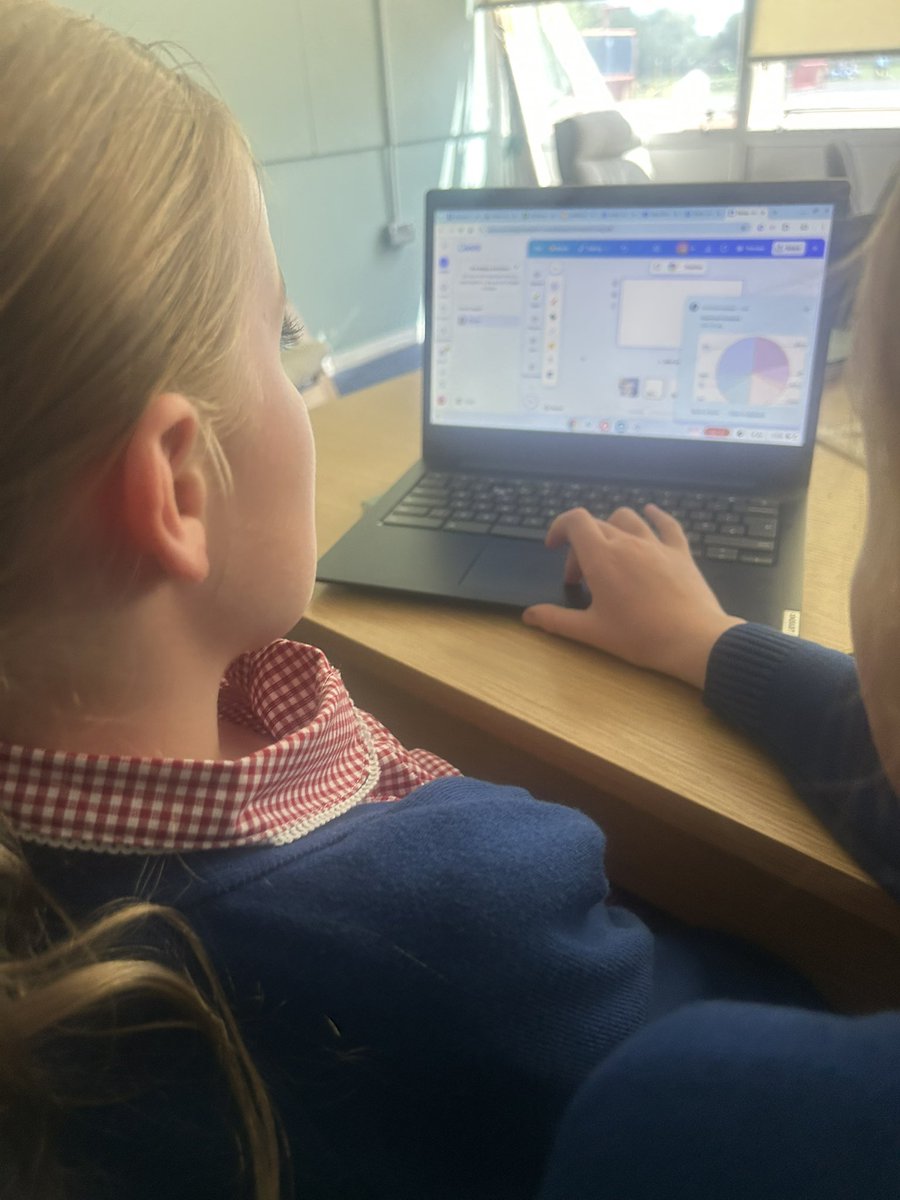 Miss Stratton tweet media