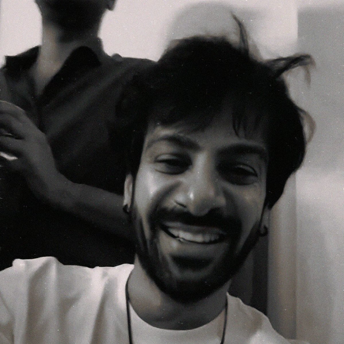 bharatb01061993's tweet photo. कभी कीमत की बात मत करो, मूल्य की बात करो : करण वीर मेहरा
#KaranVeerMehra #TheKaranVeerMehraShow #BB18 #KKK14 #WINNER #TeamKVM #BiggBoss18 @KaranVeerMehra https://t.co/OIjM6IssCT