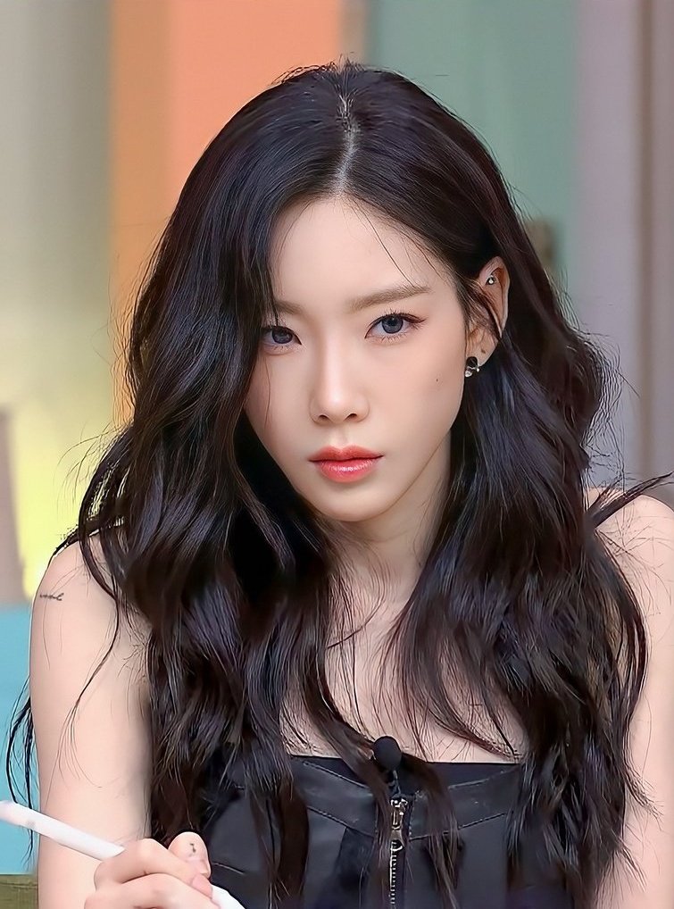 flirtaeyeon's tweet photo. if i looked like this i would never shut up about it https://t.co/4LWOC5WT5g