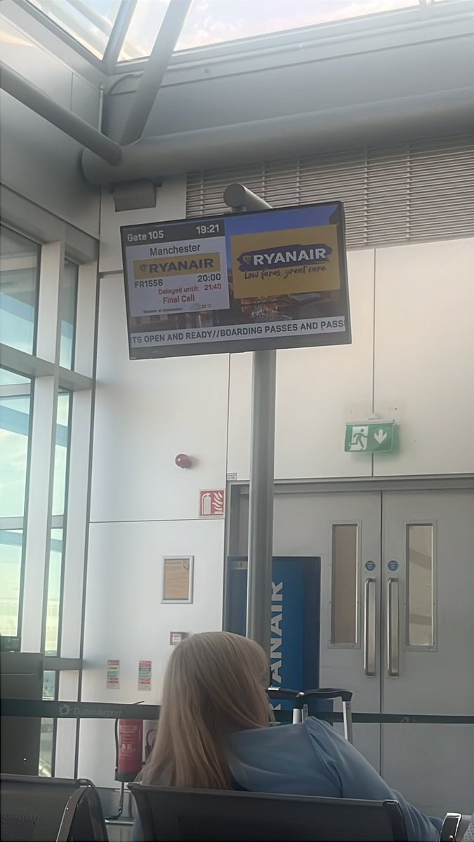 Staying classy as always <a href="/Ryanair/">Ryanair</a> - nothing like a midweek delay to cheer me along 🙄
#RyanairAlwaysDelayed #HereWeGoAgain #FeckSake