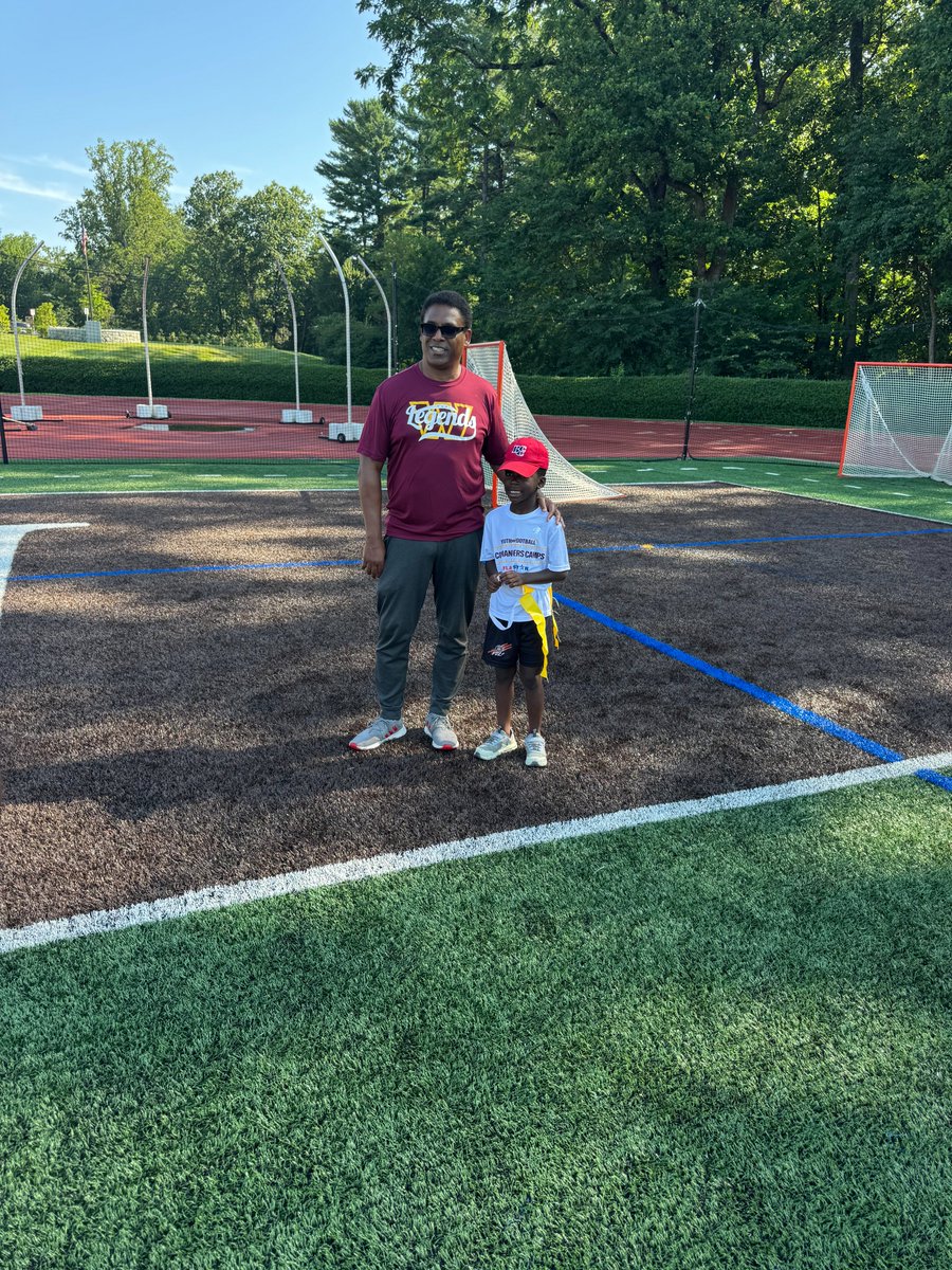 commandersCR's tweet image. Washington Legend Gary Clark in the house at our Commanders Camp in Bethesda 💪