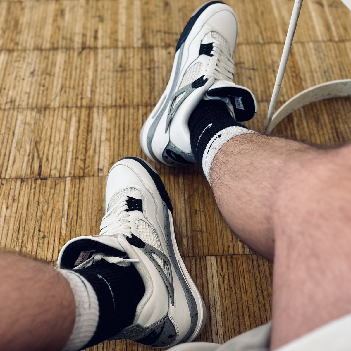lovesox1990's tweet photo. 🫵👇👅👟👃🧦🥵🥵 https://t.co/udAMUmQzEE