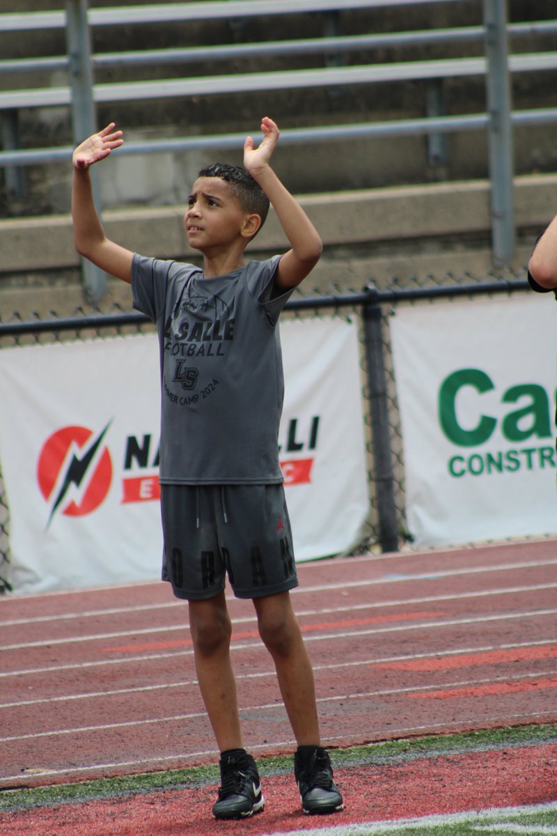 La Salle Athletics (@ls_lancerath) on Twitter photo Day 1 of WR/DB Camp!
Pics of the kids!!
<a href="/LS_LancerFB/">La Salle Football</a> <a href="/LaSalleAlumni/">La Salle Alumni</a> <a href="/LaSallePride/">La Salle High School</a> Day 1 of WR/DB Camp!
Pics of the kids!!
<a href="/LS_LancerFB/">La Salle Football</a> <a href="/LaSalleAlumni/">La Salle Alumni</a> <a href="/LaSallePride/">La Salle High School</a>
