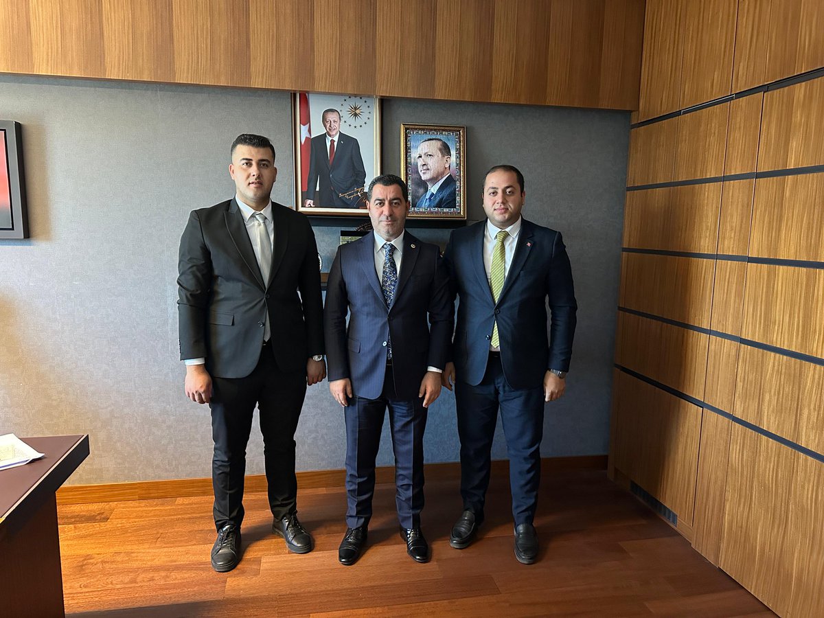 📍TBMM

Şehitkamil Gençlik Kolları Başkanımız Sayın Yakup Beşe(<a href="/bese_yakup/">Yakup Beşe🇹🇷</a>) ile birlikte Milletvekilimiz Sayın Bünyamin Bozgeyik’i (<a href="/BBozgeyik_27/">Bünyamin Bozgeyik</a> )ziyaret ettik.

Misafirperverliklerinden dolayı Sayın Vekilimize teşekkür ederim.

<a href="/abdulhamitgul/">Abdulhamit Gül</a> 
<a href="/fmfedaioglu/">Fatih Muhaddis FEDAİOĞLU</a> 
<a href="/FatmaSahin/">Fatma Şahin</a>