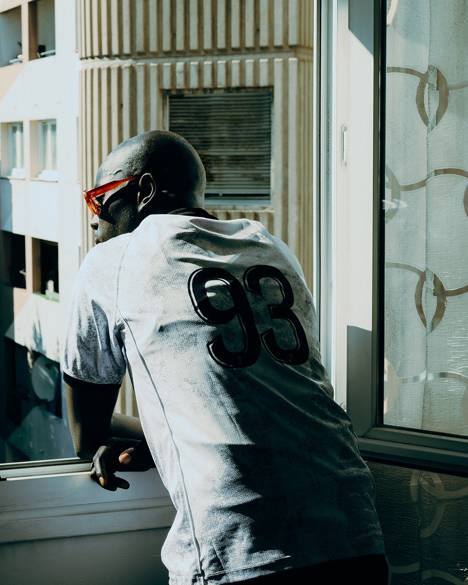 Gravé dans l̶a̶ ̶r̶o̶c̶h̶e̶ ̶le béton.  

🛒 Dispo dès maintenant : bit.ly/4le5rsw 

#KappaSport