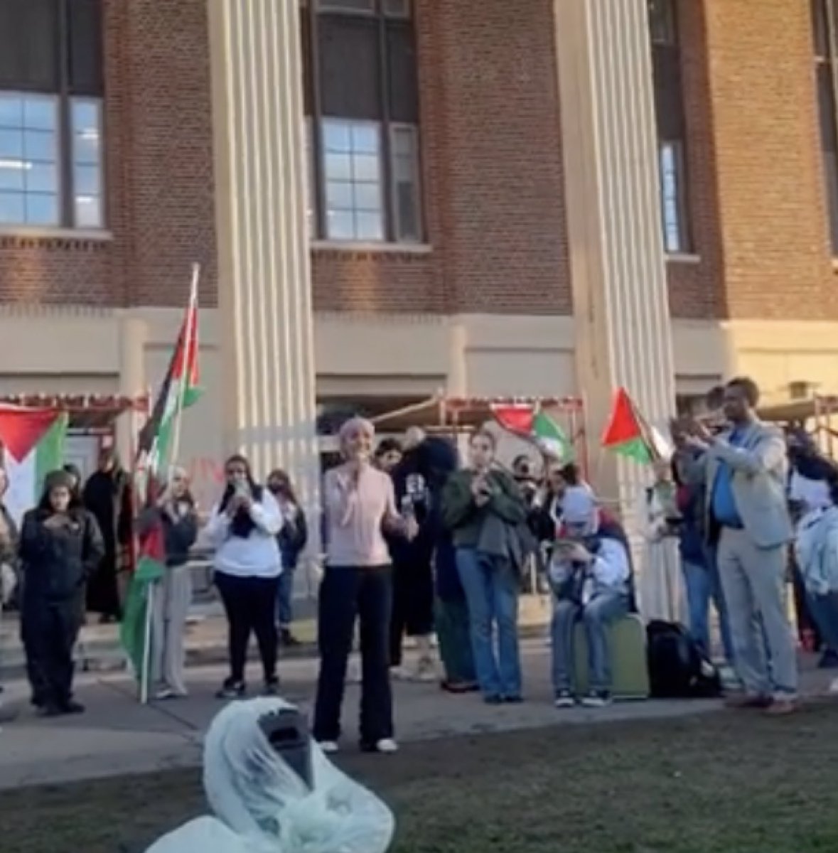 Ellen Degeneres (@ellendegen89506) on Twitter photo This is coming from the woman who rallied with pro-hamas protestors at the University of Minnesota.
I would sit this one out, <a href="/IlhanMN/">Ilhan Omar</a>. This is coming from the woman who rallied with pro-hamas protestors at the University of Minnesota.
I would sit this one out, <a href="/IlhanMN/">Ilhan Omar</a>.