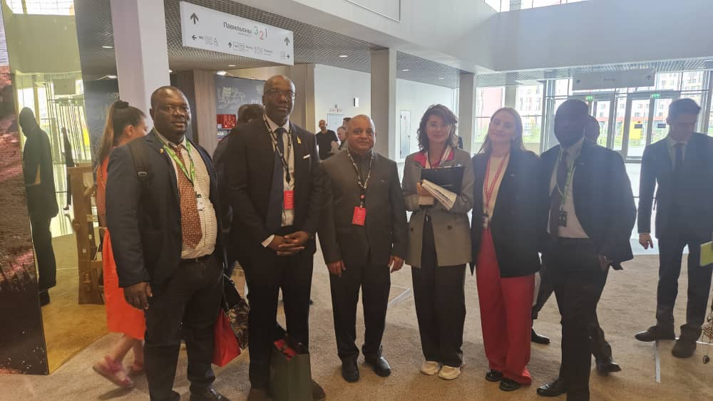Samwacho's tweet photo. Hon. @RModiByoSouth, Deputy @Min_of_IC, concluded a successful trip to Russia, focusing on strengthening trade ties between Zimbabwe & Russia. Key discussions included boosting agricultural exports & establishing a bilateral payment agreement. #ZimbabweRussia #TradePartnerships https://t.co/g1aMN9oJne