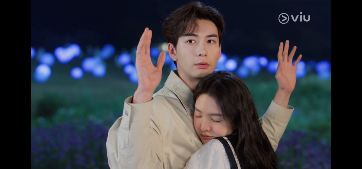 femeec's tweet photo. Whahahahah #MyBoss #ep28 #ZhangRuoNan #ChenXingXu
This was funny and romantic episode ahahah finally upgraded for being youth drama like 🙈😂
They were caught finally hahahahahah https://t.co/Hs6DmkIBbN