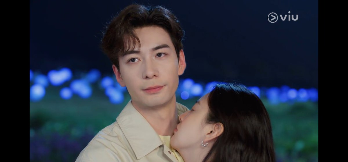femeec's tweet photo. Whahahahah #MyBoss #ep28 #ZhangRuoNan #ChenXingXu
This was funny and romantic episode ahahah finally upgraded for being youth drama like 🙈😂
They were caught finally hahahahahah https://t.co/Hs6DmkIBbN