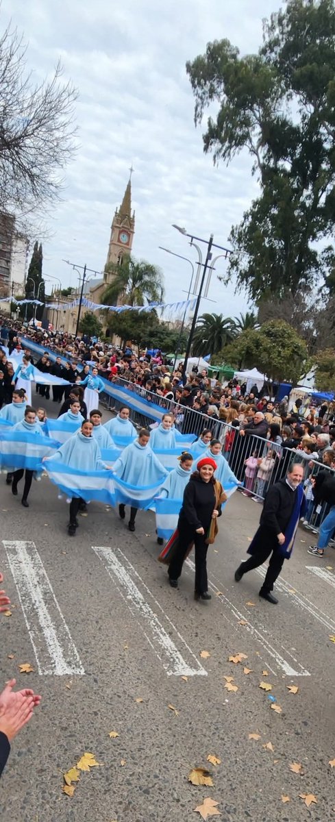 teatromusicalvt's tweet photo. Desfile patrio
9 de julio https://t.co/StZsoJ95wE