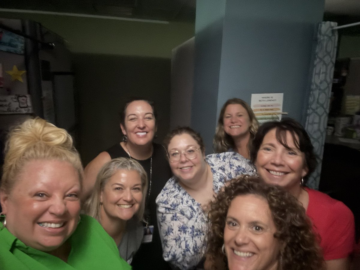 R13Coaches's tweet image. Coaches prepping for ICC in the dark!  Nothing will stop us.  Can’t wait to see you there! #icctx