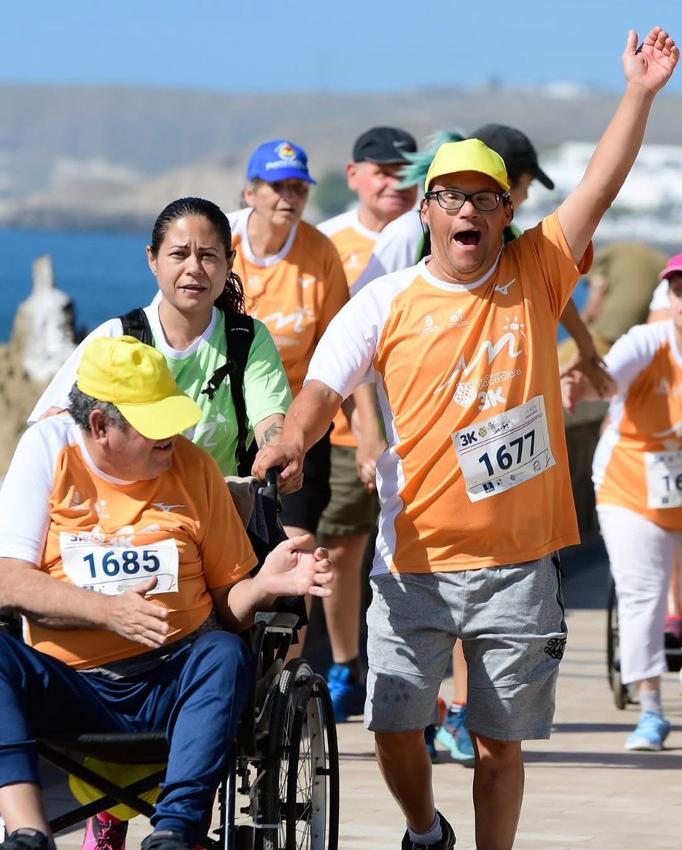 Este sábado, 12 de julio, nos vemos en la 📍 Plaza de la Música para vivir una jornada única, llena de energía, alegría y participación.

Prepárate para ser parte de la carrera más accesible, participativa y emocionante de #GranCanaria.
🏃‍♀️🏃🏽‍♂️🧑‍🦽💜

#GranCanariaAcessible3K
