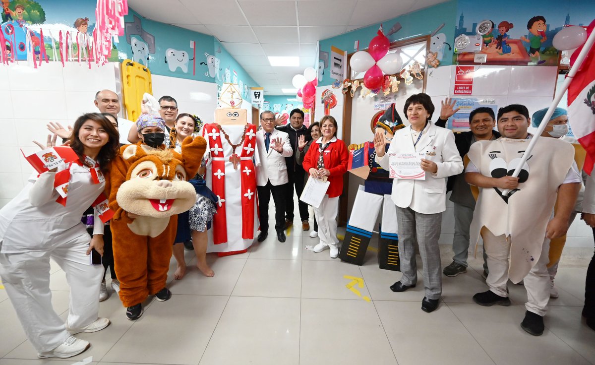 🇵🇪 ¡El espíritu patrio se vive en INSN!
En el marco de Fiestas Patrias, nuestros equipos participaron con entusiasmo en el concurso de ambientación, demostrando creatividad, fervor y orgullo patrio. 🎉❤️🤍❤️

#NotaDePrensa: gob.pe/institucion/in…