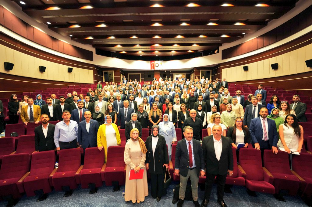 tbuygun1's tweet photo. Üç kademe İl Sağlık Politikaları Başkanlarımızla, Genel Merkezimizde kapsamlı bir istişare ve değerlendirme toplantısı gerçekleştirdik.

Genel Başkan Yardımcımız, Sağlık Politikaları Başkanımız @DrYerebakan ’ın başkanlığındaki toplantımıza; Teşkilat Başkanımız Sn. @abuyukgumus ve Tanıtım ve Medya Başkanımız Sn. @acarfaruka da sunumlarıyla katkı sundular.

Sahaya yansıyacak yeni dönem sağlık politikalarının, teşkilat koordinasyonunun ve vizyoner adımların ele alındığı verimli bir buluşma oldu.

Cumhurbaşkanımız Sayın @RTErdogan ’ın liderliğinde; milletimizin sağlık alanındaki ihtiyaç ve beklentilerine yönelik güçlü politikalar üretmeye kararlılıkla devam ediyoruz.