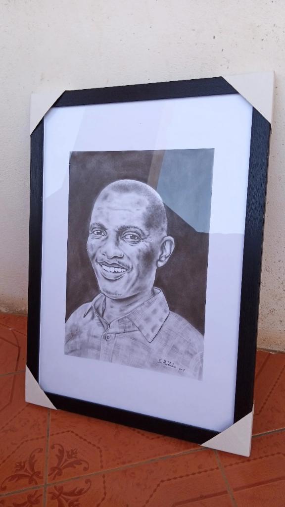 RemusMotsh's tweet photo. Drawing services available..# 77948350 . Whatsapp. contact me to place your order..

A4 size drawing -P300
A3 size drawing -P700
A2 size drawing -P1200

50% deposit to place your order...
Framed and delivered. https://t.co/2IUxKBrITq