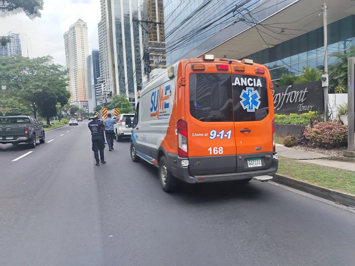 Diario Critica.Pa (@criticaenlinea) on Twitter photo #NacionalCri Rescatan a mujer de un edificio en la Avenida Balboa.
Personal de los <a href="/BCBRP/">Bomberos De Panamá</a> <a href="/SUME911/">SUME Panamá</a> <a href="/policiadepanama/">Policía Nacional</a> y <a href="/SPIPanama/">SPI</a> atendieron la emergencia en el PH Bay Front. #NacionalCri Rescatan a mujer de un edificio en la Avenida Balboa.
Personal de los <a href="/BCBRP/">Bomberos De Panamá</a> <a href="/SUME911/">SUME Panamá</a> <a href="/policiadepanama/">Policía Nacional</a> y <a href="/SPIPanama/">SPI</a> atendieron la emergencia en el PH Bay Front.