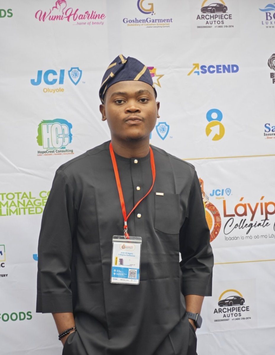 modumic's tweet image. My 'Brown roof city' adventure was a success! I attended the JCIN Collegiate Conference 'LÁYÍPÓ 25', networked with talented individuals, and learnt from seasoned trainers. Shoutout to @jcinfunaab and @JCIN_Collegiate for an incredible experience! 💡👏 #LÁYÍPÓ25…