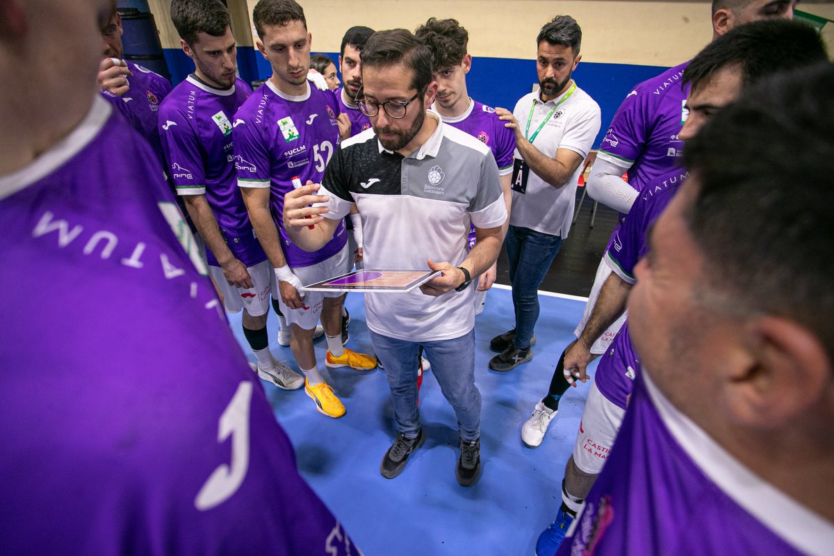 IMPULSE Balonmano Guadalajara (@bmguadalajara) on Twitter photo Contando los días para volver a tener a nuestro míster <a href="/jcrekena/">JuanCa Requena</a> a los mandos de un equipo con muchas caras nuevas ✨️
👉🏻 Aires de cambio e ilusiones renovadas en un equipo que, en 21 días, vuelve a la pista 💪🏻
No olvides abonarte, que la pretemporada llega en nada... 😉💜 Contando los días para volver a tener a nuestro míster <a href="/jcrekena/">JuanCa Requena</a> a los mandos de un equipo con muchas caras nuevas ✨️
👉🏻 Aires de cambio e ilusiones renovadas en un equipo que, en 21 días, vuelve a la pista 💪🏻
No olvides abonarte, que la pretemporada llega en nada... 😉💜