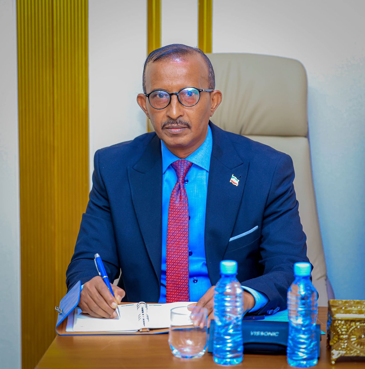 Presidencysl_'s tweet image. Somaliland: President Abdirahman Irro Chairs 26th Cabinet Ministers Meeting
The President of the Republic of Somaliland, His Excellency Dr. Abdirahman Mohamed Abdillahi (Irro), today presided over the 26th session of the Council of Ministers.
Held at the Presidential Palace…