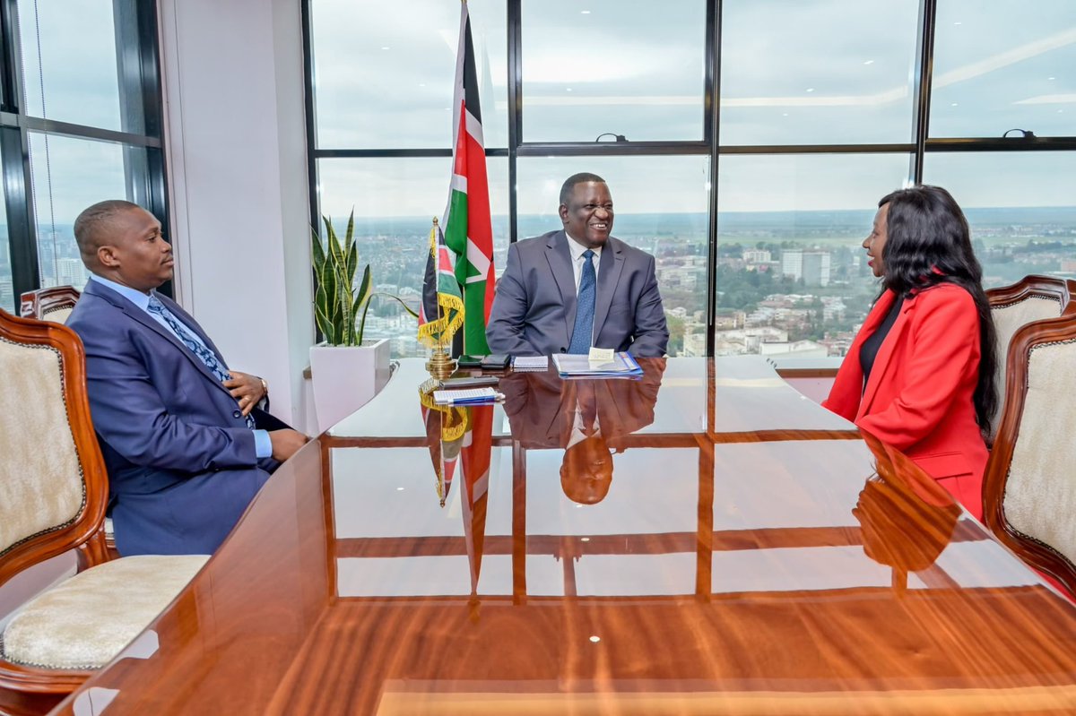 Today, our National Executive Committee (NEC), led by Chairperson David Msongori and joined by our Patron Charlene Ruto, held productive talks with the Cabinet Secretary for Youth Affairs, Creative Economy, and Sports, Hon. Salim Mvurya, and Principal Secretary for Sports,