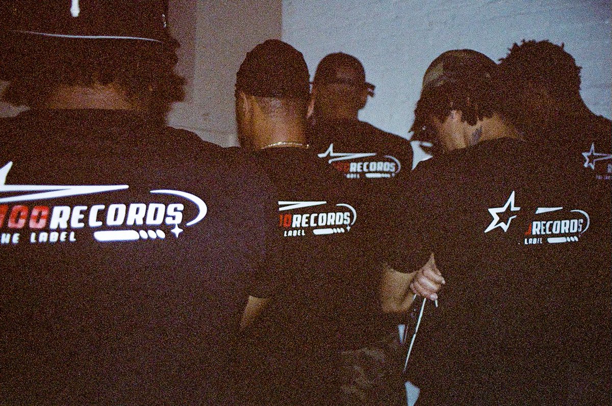 100Records_'s tweet photo. 100Records® NOT JUST A LABEL - 
BUT FAMILY 💯 https://t.co/eL3XDQGlSI
